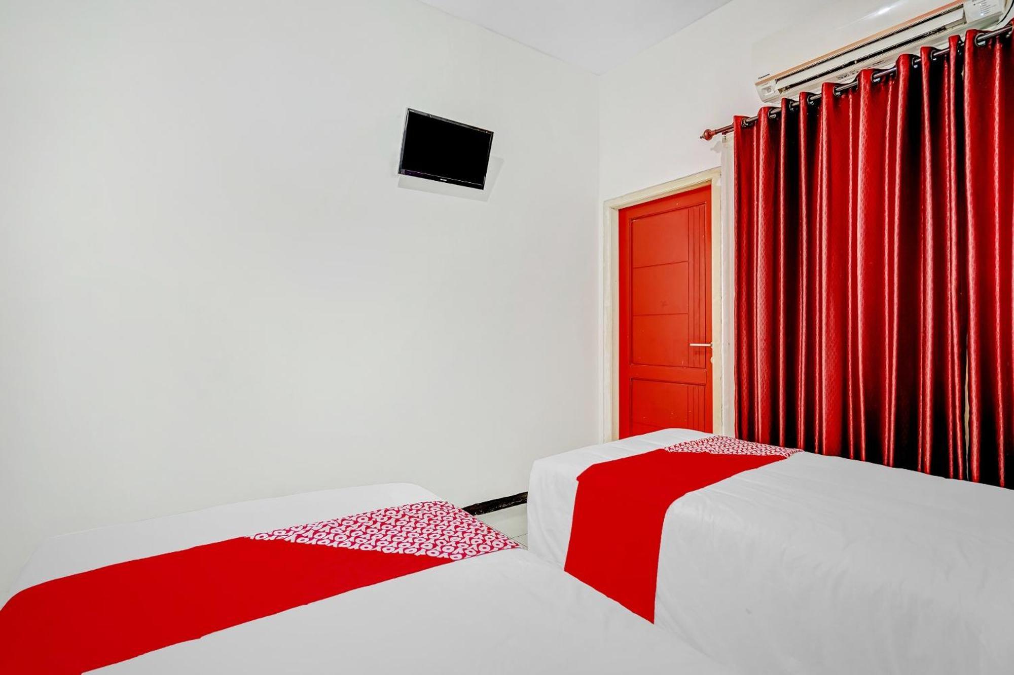 Hotel Kalimantan Surabaya Kültér fotó