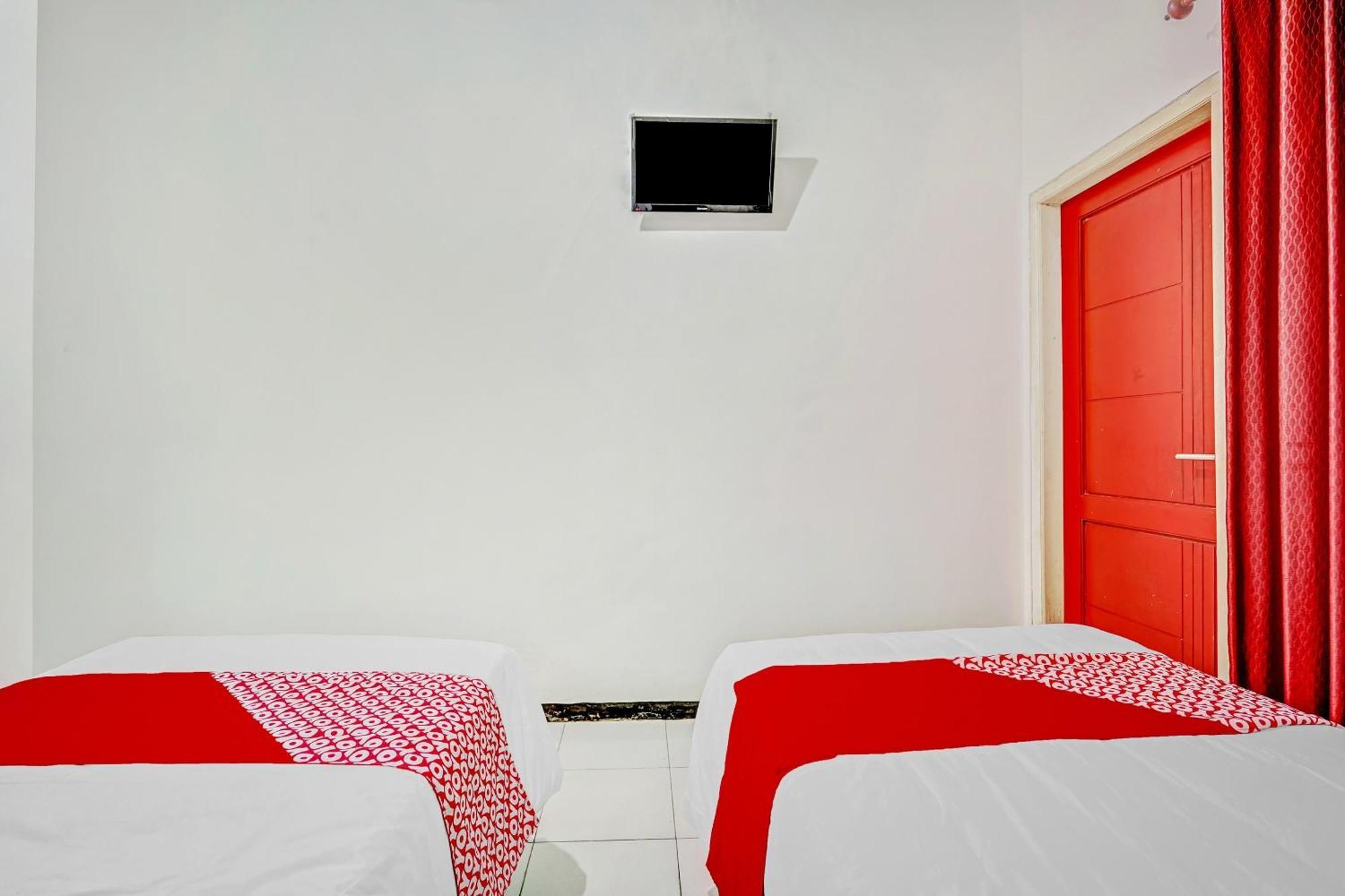 Hotel Kalimantan Surabaya Kültér fotó