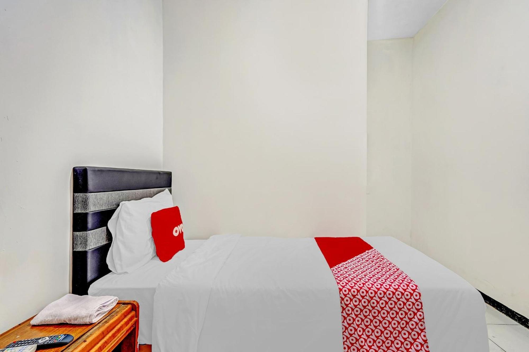 Hotel Kalimantan Surabaya Kültér fotó